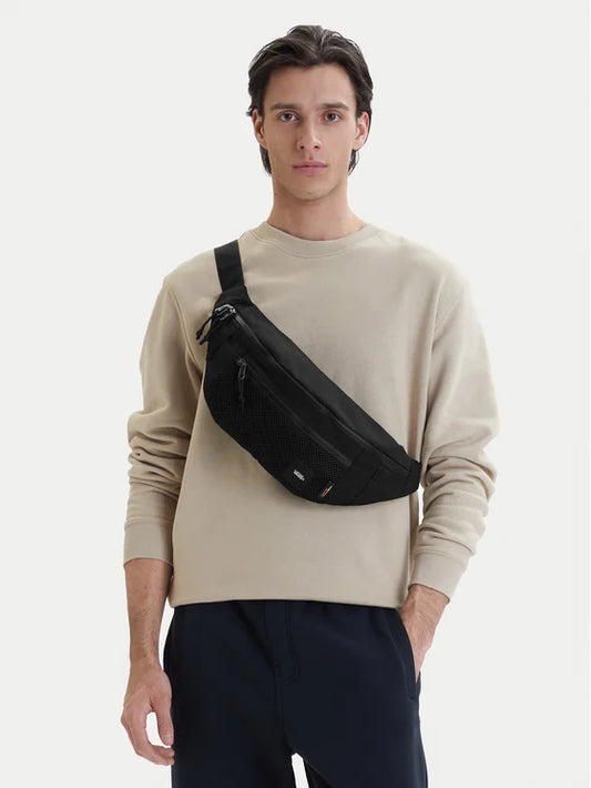 Ward Cross Body Pack Black/Bla