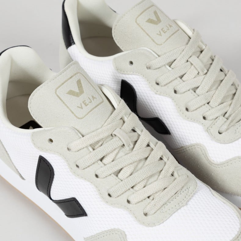 VEJA SDU REC ALVEOMESH WHITE BLACK NATURAL