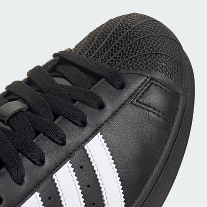 SUPERSTAR