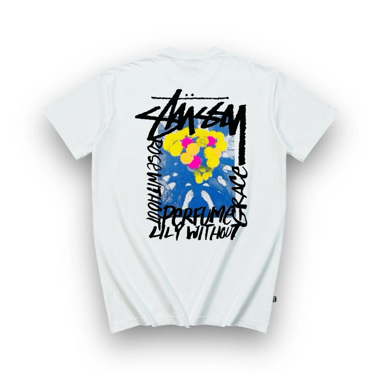 Camiseta Stussy Manos Alrededor de Flores