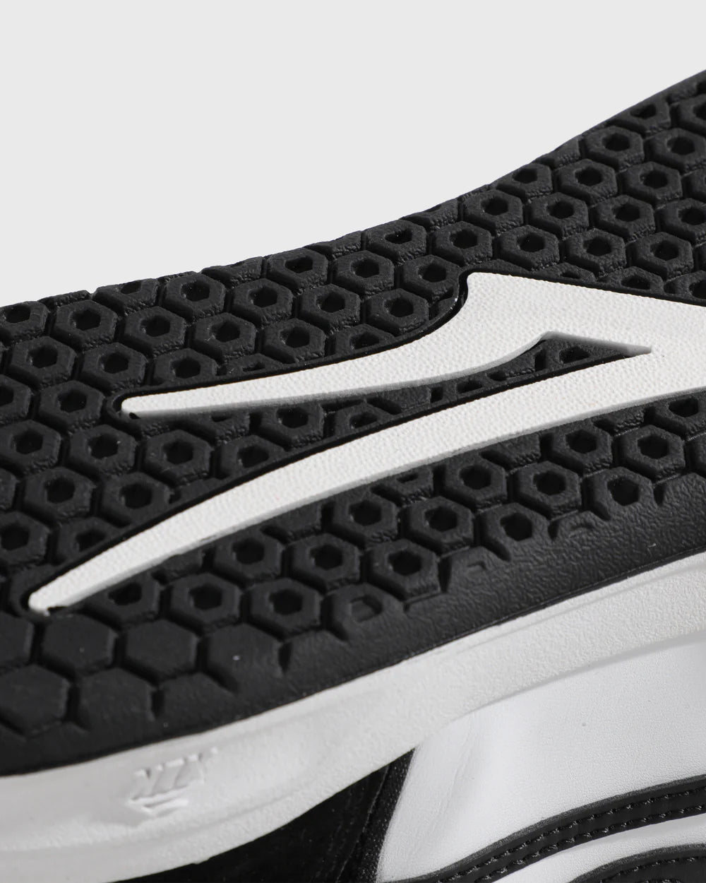 TELFORD LOW BLACK/WHITE LEATHER