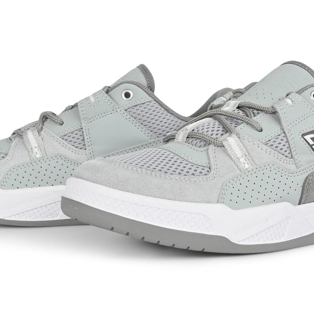 DC CONSTRUCT GREY WHITE