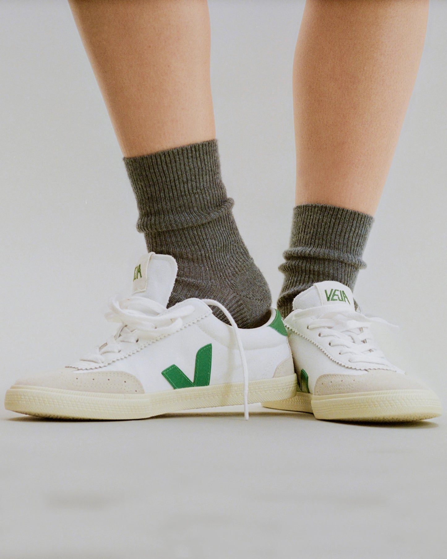VOLLEY CANVAS WHITE EMERAUD