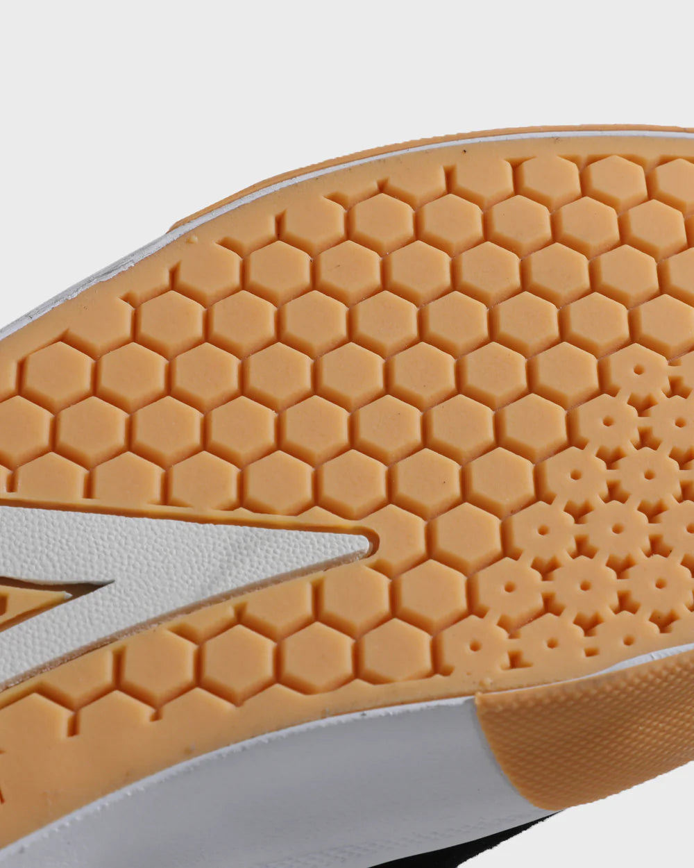 MANCHESTER BLACK WHITE GUM