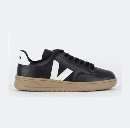 VEJA V-12 BLACK